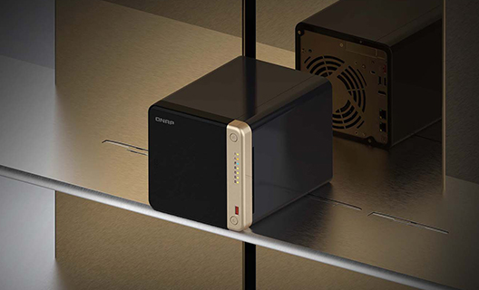QNAP TS-464 4 ベイ NAS