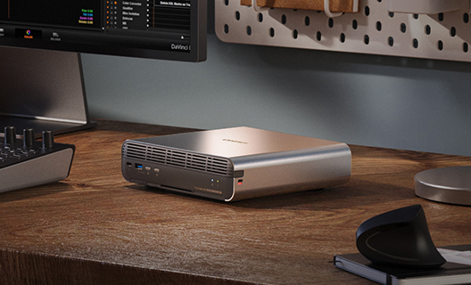 QNAP TBS-h574TX NASbook
