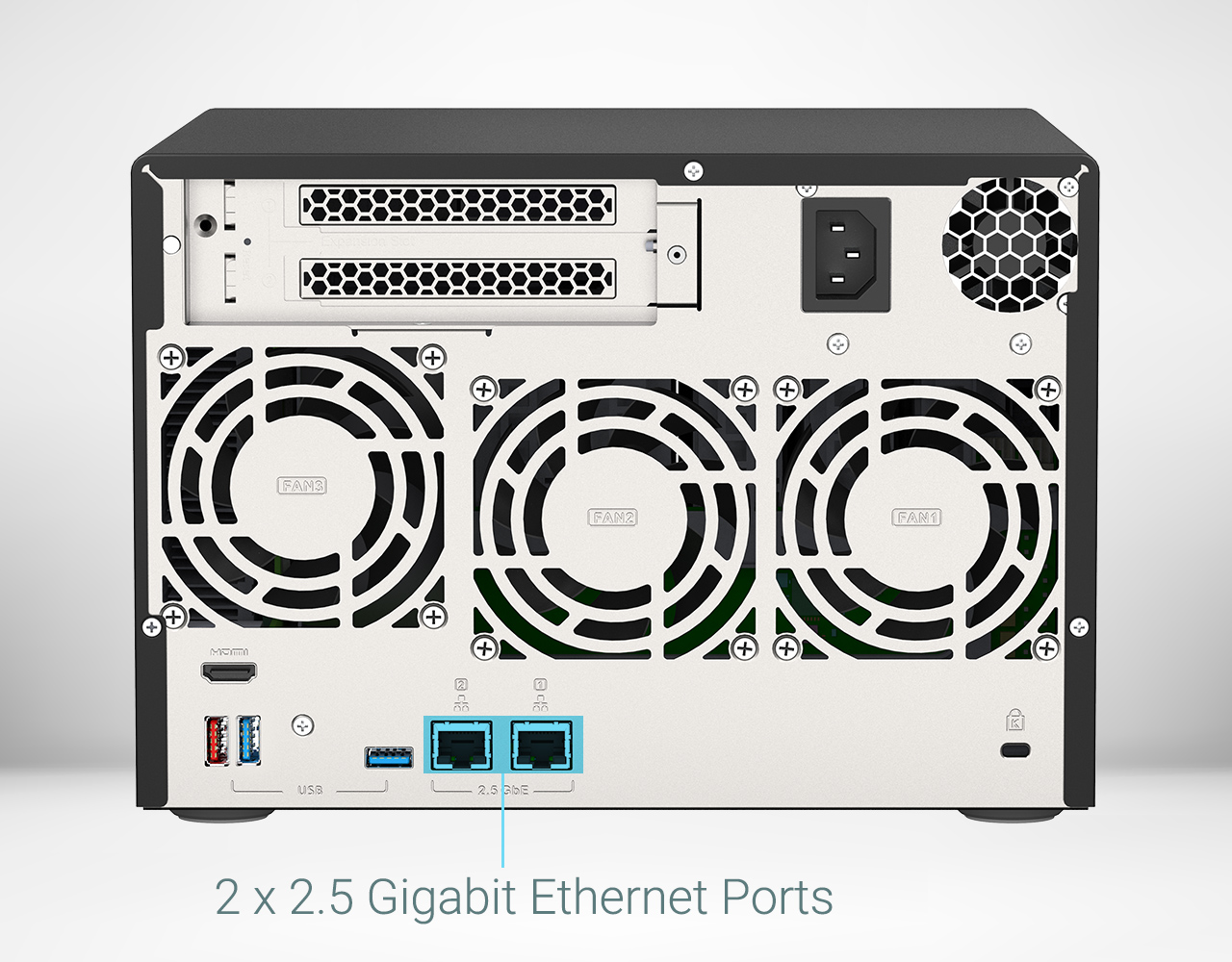 Qnap tvs-675-8g | 6-bay nas strežnik | 8-jedrni procesor | 8 gb ddr4 | 2x 2. 5gbe | m. 2 sata/nvme | namizni nas strežnik 2 Qnap tvs-675-8g zadnja stran z dvema 2. 5gbe priključkoma